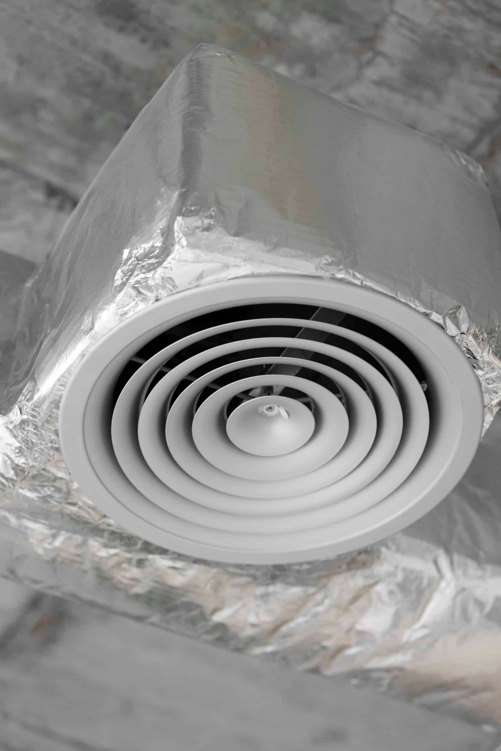 Detalle de una instalación industrial de ventilación y extracción