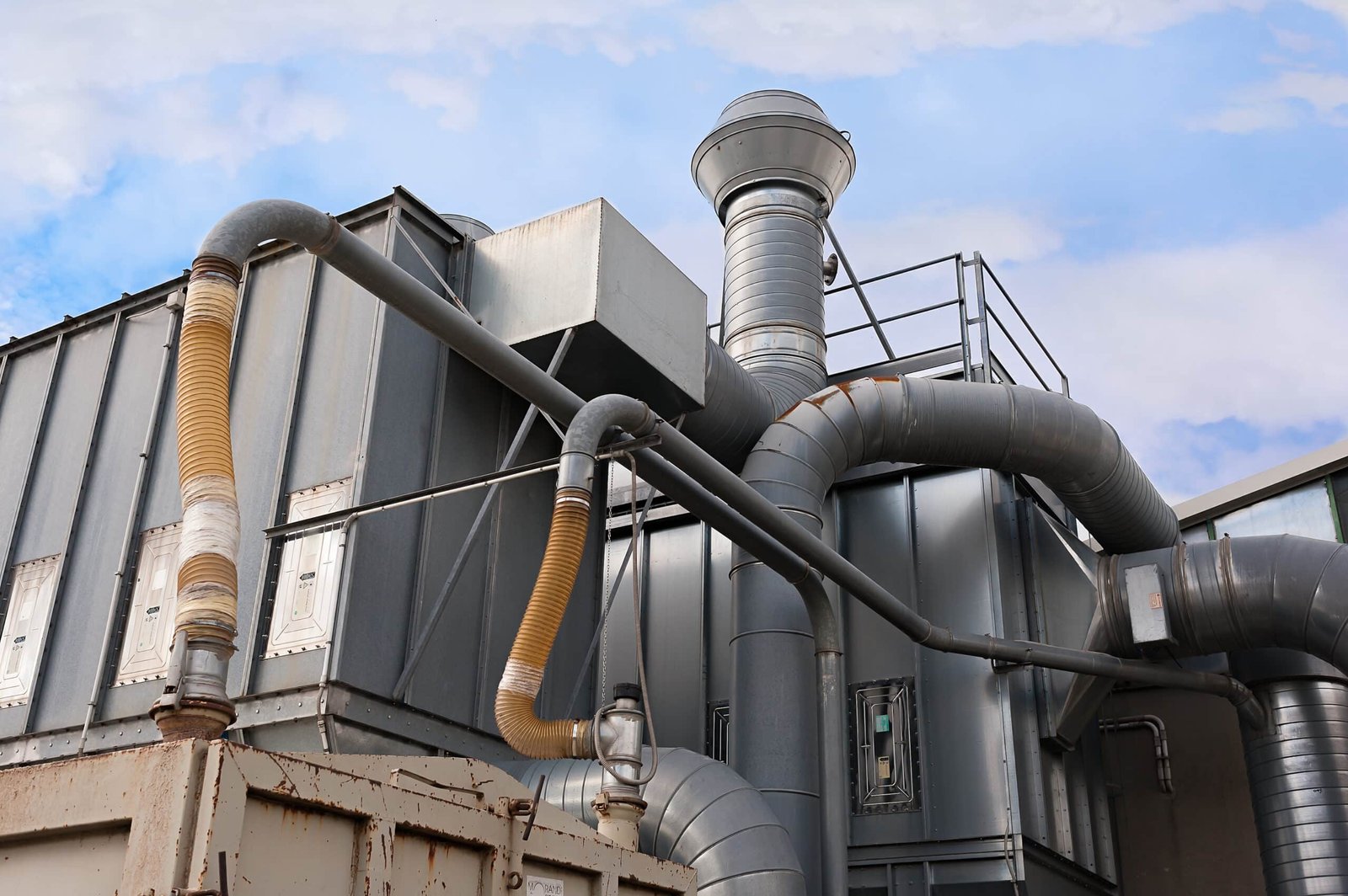 Sistema industrial de extracción y filtración de aire